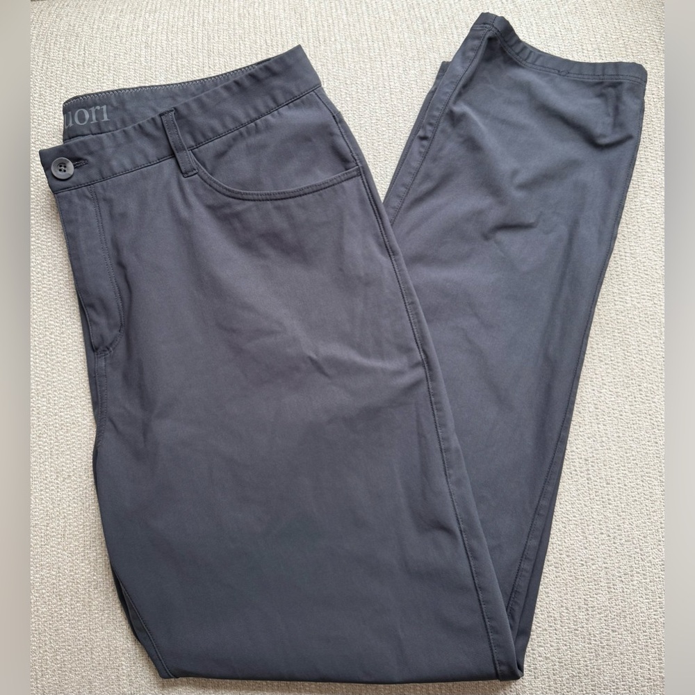 Vuori Men's Charcoal Chinos